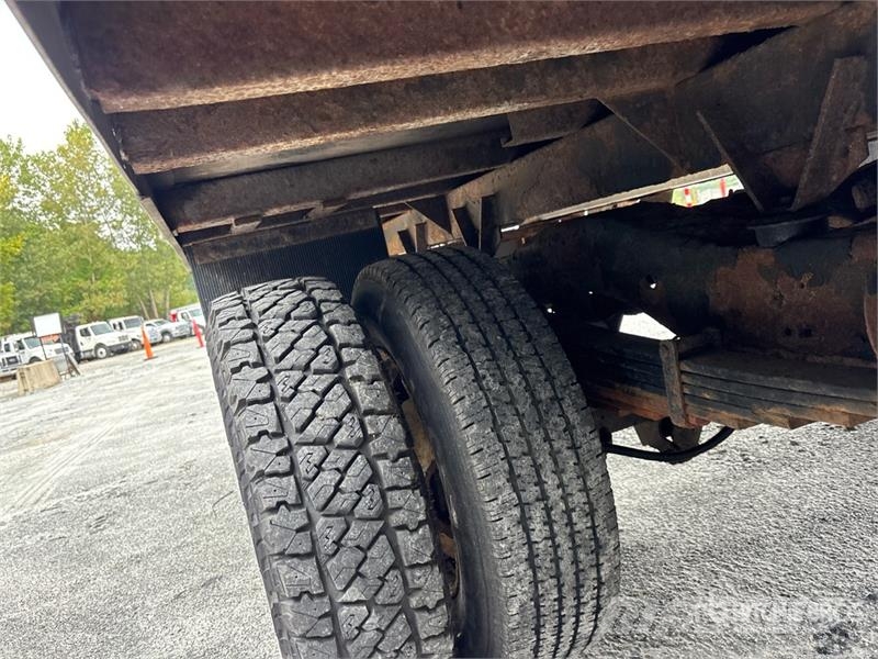 GMC Savana G3500 Camiões de caixa fechada