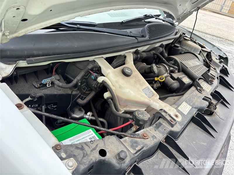 GMC Savana G3500 ボックスボディー、ウイング、箱車