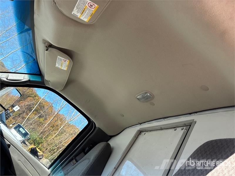 GMC Savana G3500 4x2 Flatbed Truck Flatbed kamyonlar