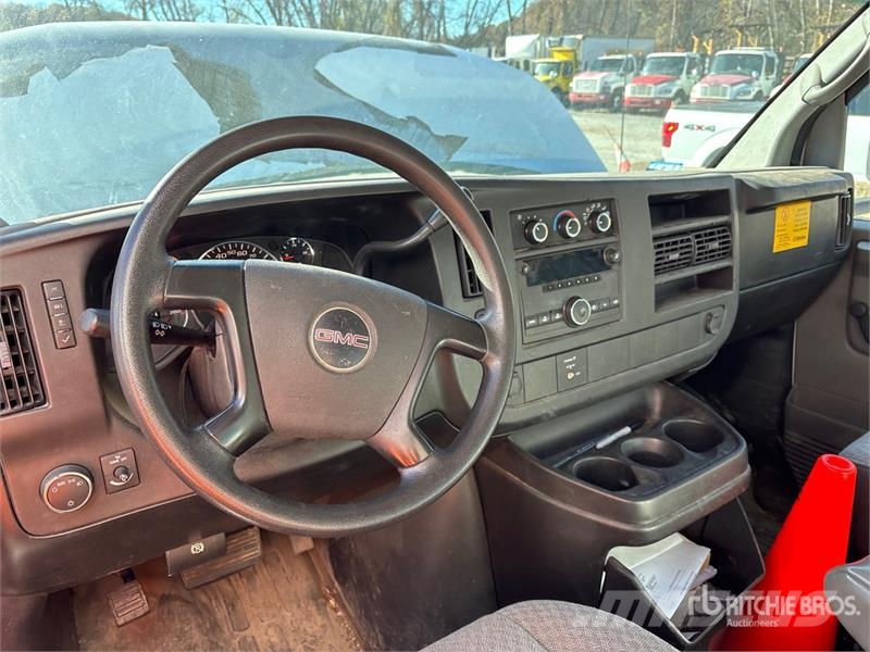 GMC Savana G3500 4x2 Flatbed Truck Flatbed kamyonlar