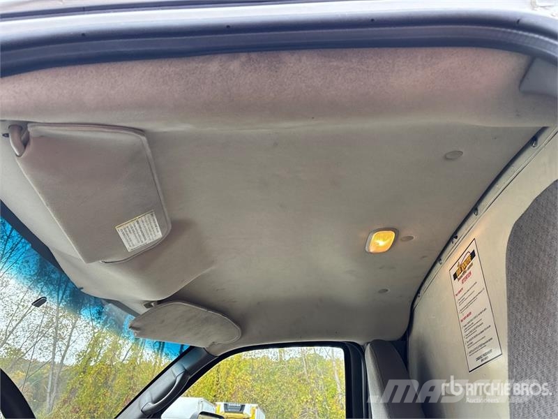 GMC Savana G3500 4x2 Van Truck Sanduk kamioni