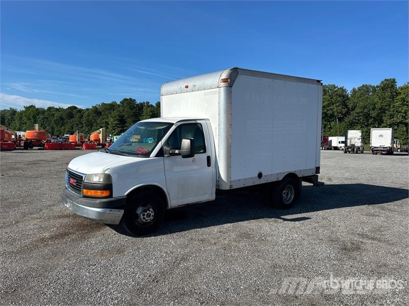 GMC Savana G3500 4x2 Van Truck Skriňová nadstavba