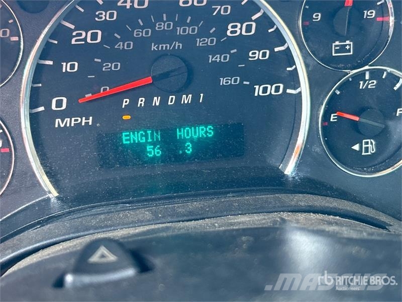 GMC Savana G3500 4x2 Van Truck Skriňová nadstavba