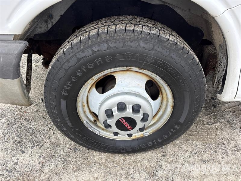 GMC Savana G3500 4x2 Van Truck Sanduk kamioni