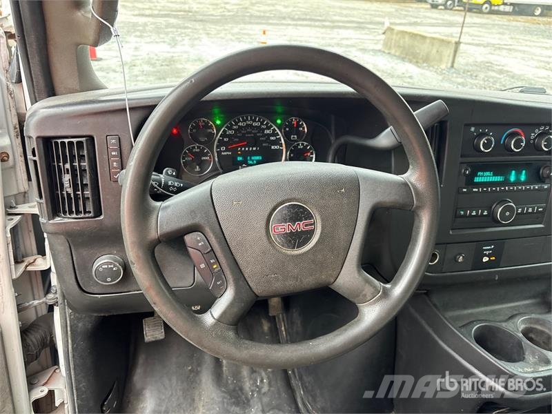 GMC Savana G3500 4x2 Van Truck Sanduk kamioni