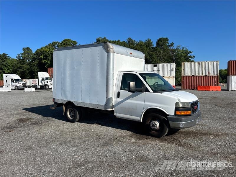 GMC Savana G3500 4x2 Van Truck Skriňová nadstavba