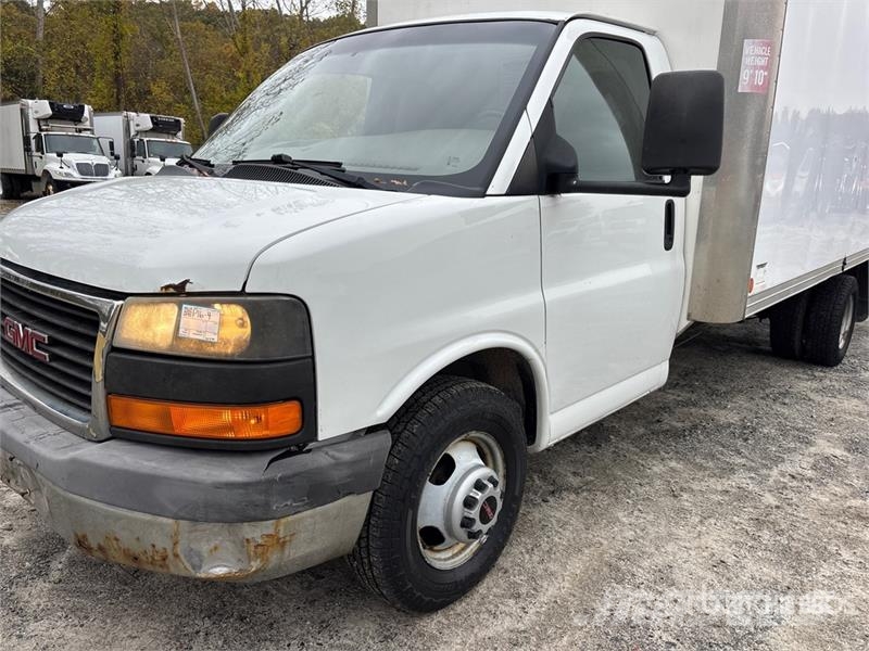 GMC Savana G3500 4x2 Van Truck Sanduk kamioni