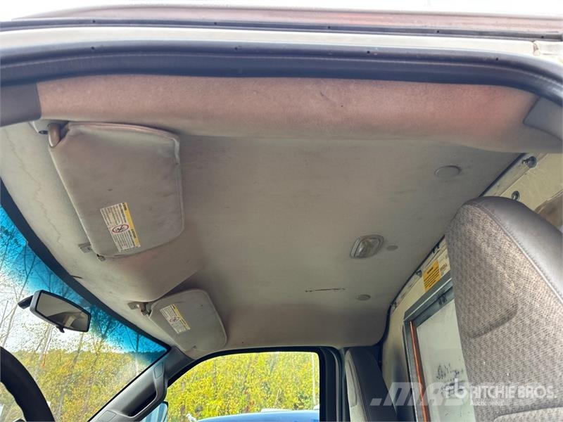 GMC Savana G3500 4x2 Van Truck Sanduk kamioni