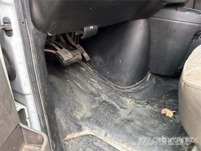 GMC Savana G3500 4x2 Van Truck Sanduk kamioni