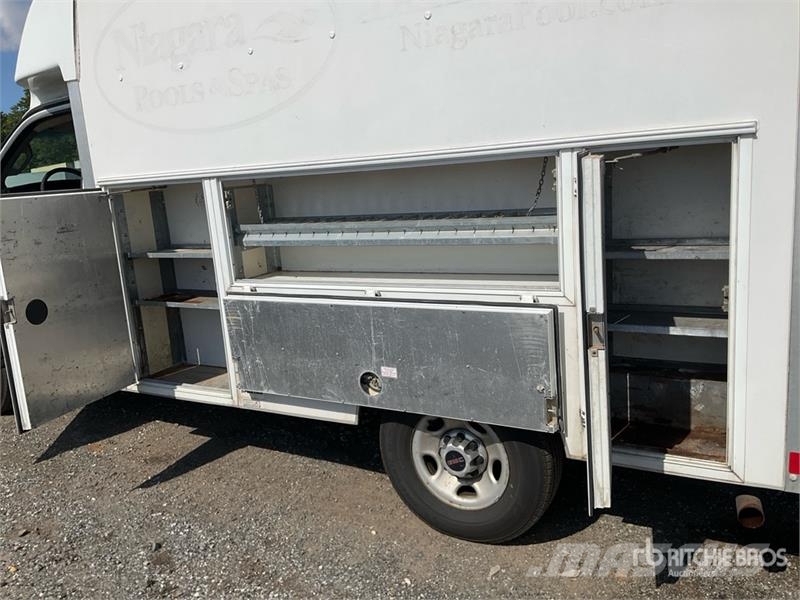 GMC Savana G3500 4x2 Van Truck Bakwagens met gesloten opbouw
