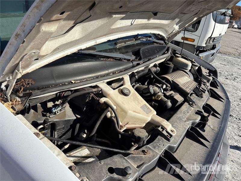 GMC Savana G3500 4x2 Van Truck Van Body Trucks