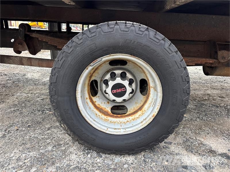 GMC Savana G3500 4x2 Van Truck Sanduk kamioni