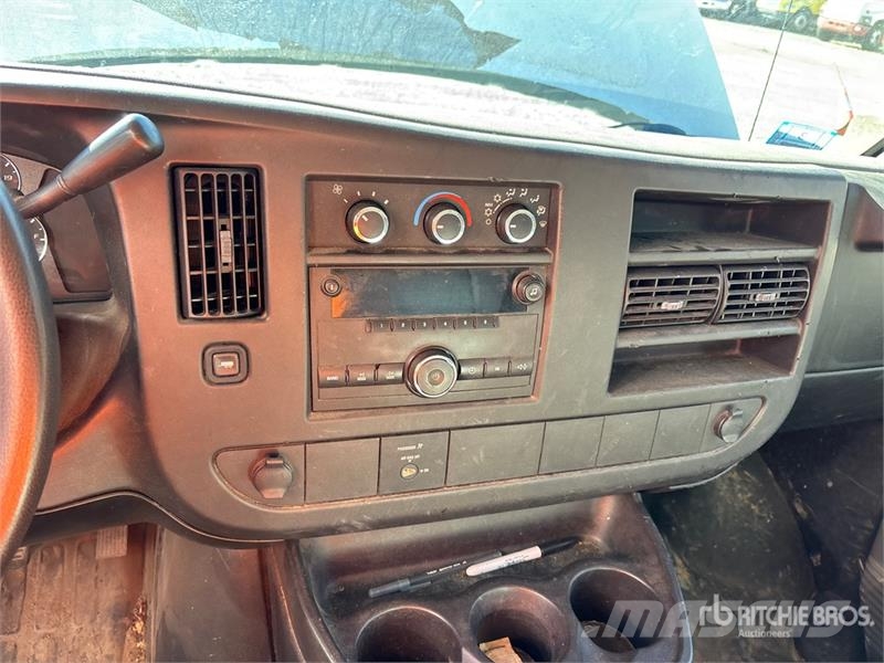 GMC Savana G3500 4x2 Van Truck Van Body Trucks