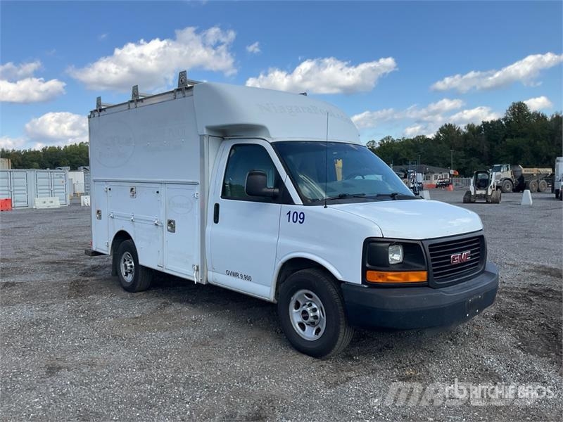 GMC Savana G3500 4x2 Van Truck Bakwagens met gesloten opbouw