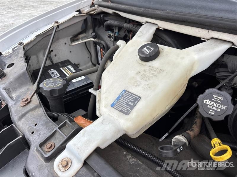 GMC Savana G3500 4x2 Van Truck Sanduk kamioni