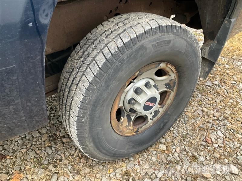 GMC Sierra 2500HD 기타