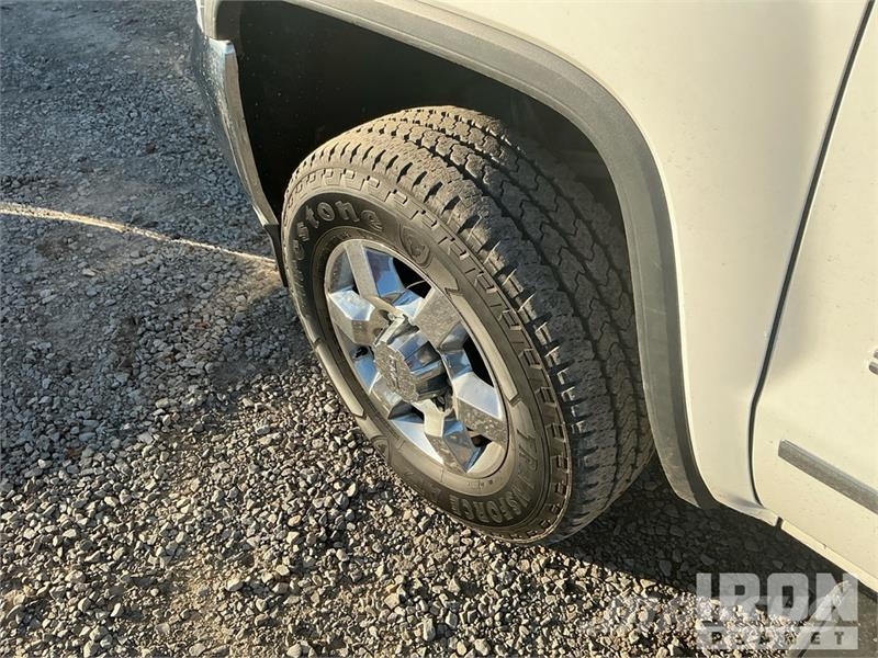 GMC Sierra 3500HD أخرى
