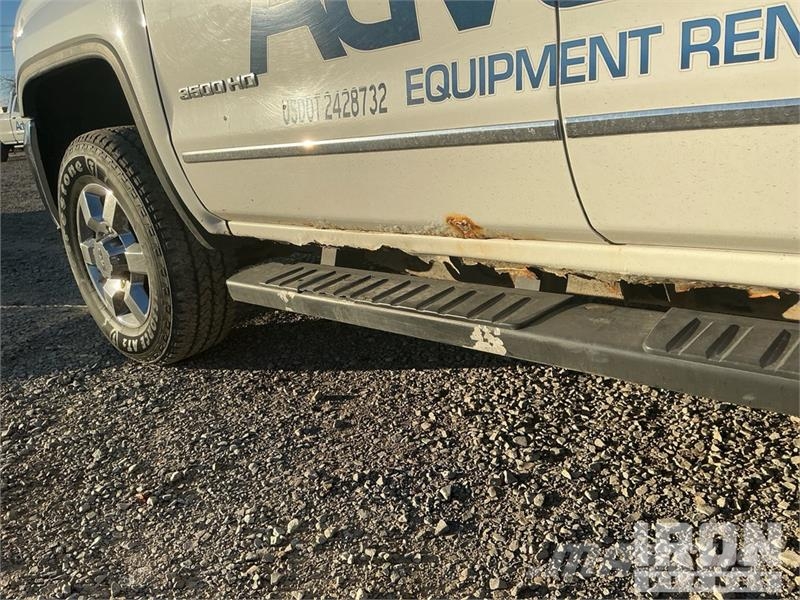 GMC Sierra 3500HD أخرى