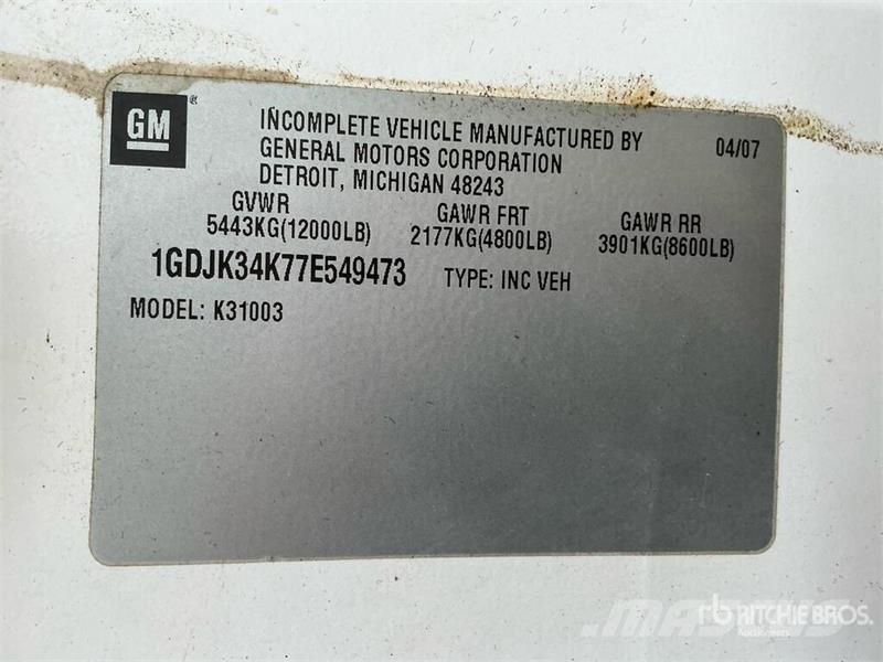 GMC Sierra 3500HD 4x4 Dump Truck Kipper