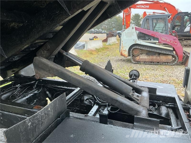 GMC Sierra 3500HD 4x4 Dump Truck Camion ribaltabili
