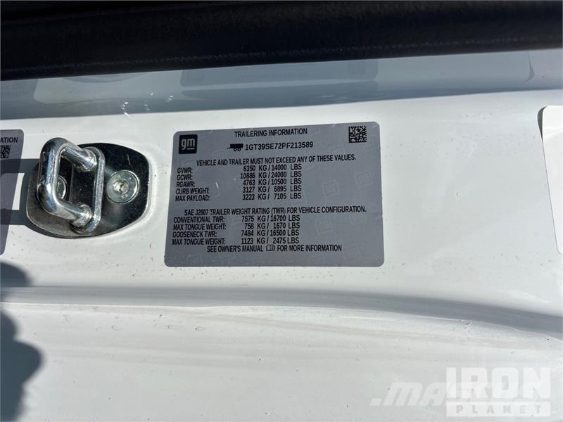 GMC Sierra 3500HD 4x4 Utility Truck Prekucniki