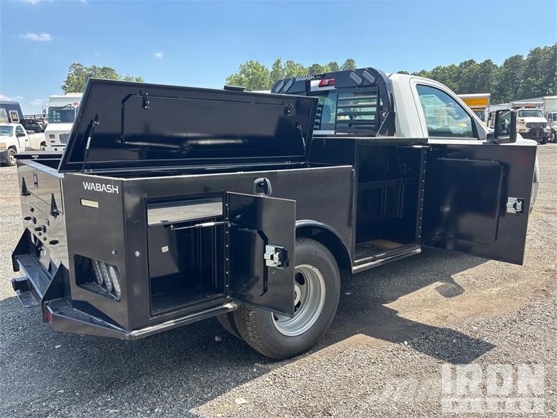 GMC Sierra 3500HD 4x4 Utility Truck Prekucniki