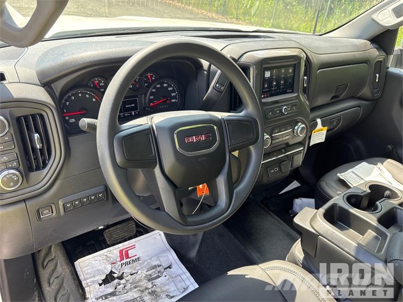 GMC Sierra 3500HD 4x4 Utility Truck Prekucniki