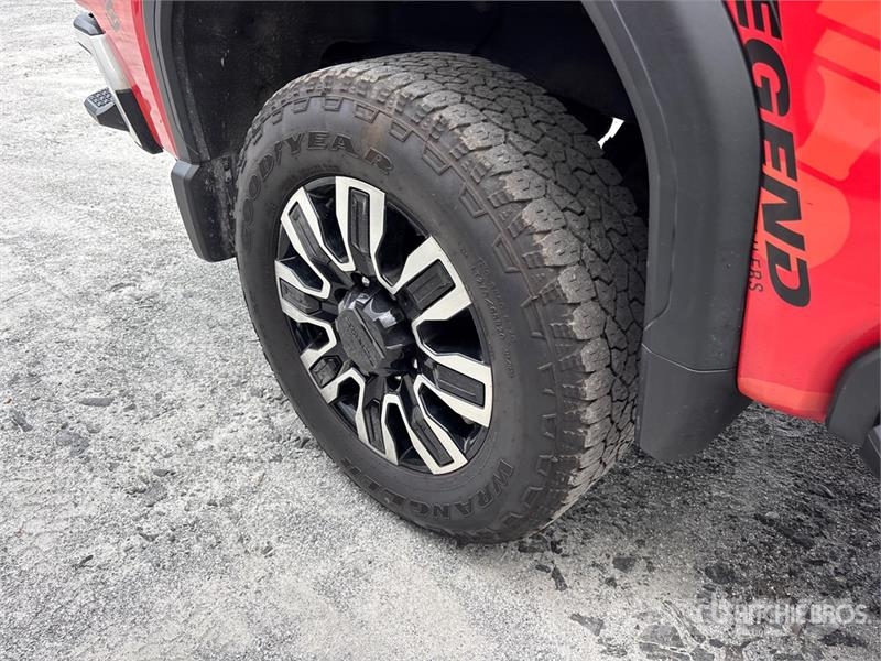 GMC Sierra 3500HD Denali 4x4 Crew Cab Pickup Övriga bilar