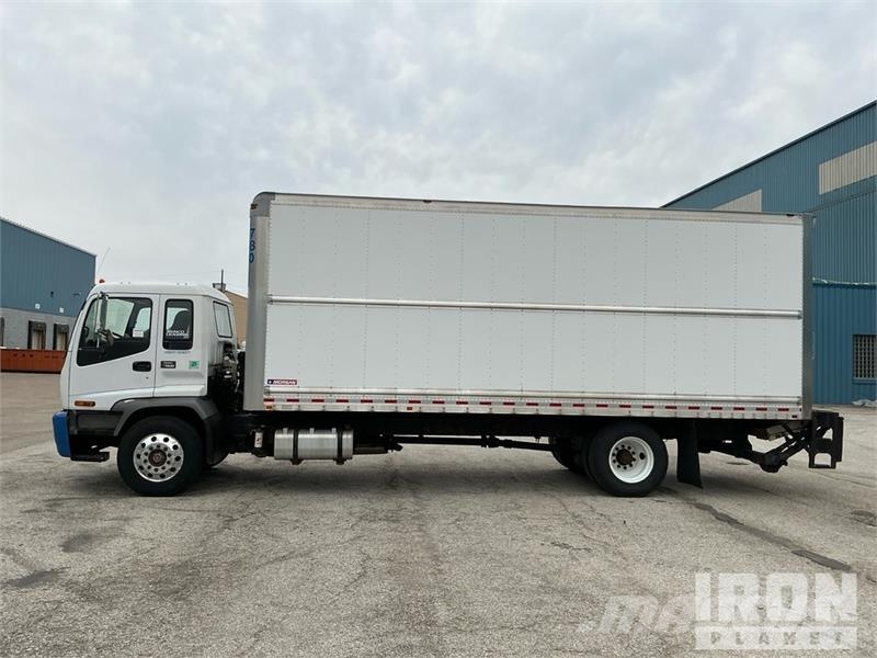 GMC T7500 شاحنات ذات هيكل صندوقي