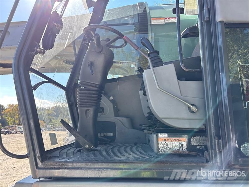 Gradall XL4300III 4x4 Highway Wheeled Excavator Wheeled excavators