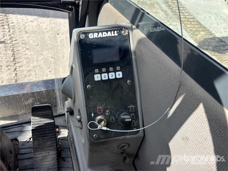 Gradall XL4300III 4x4 Highway Wheeled Excavator Wheeled excavators