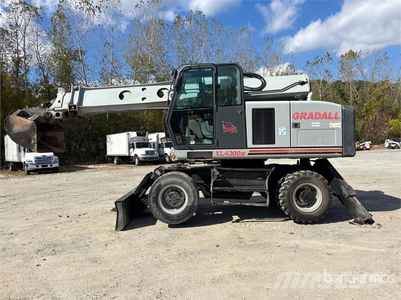 Gradall XL4300III 4x4 Highway Wheeled Excavator Wheeled excavators