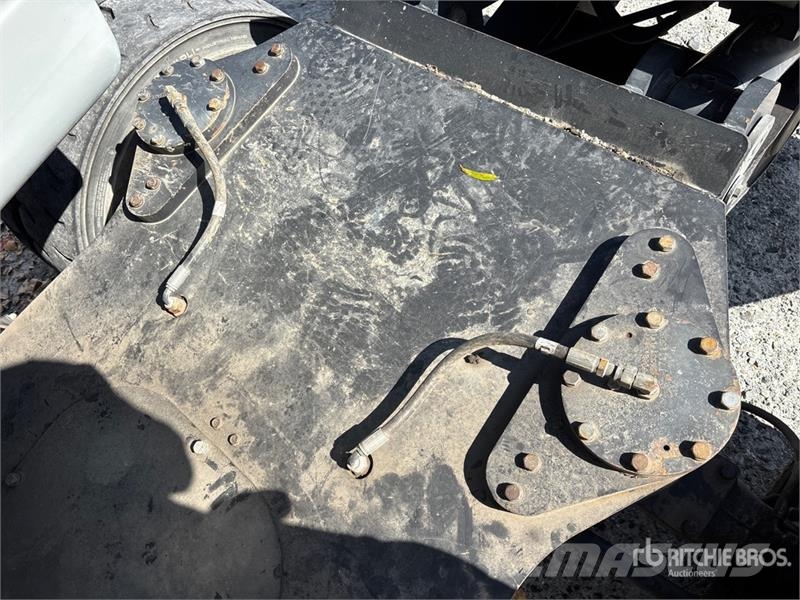 Gradall XL4300III 4x4 Highway Wheeled Excavator Wheeled excavators