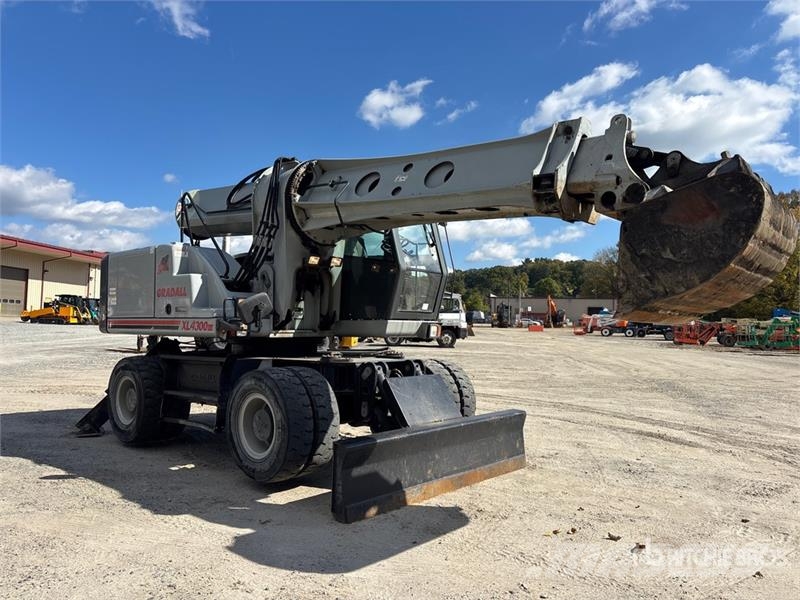 Gradall XL4300III 4x4 Highway Wheeled Excavator Wheeled excavators