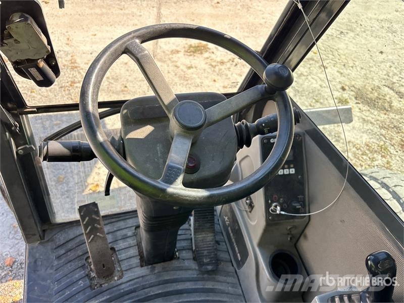 Gradall XL4300III 4x4 Highway Wheeled Excavator Wheeled excavators