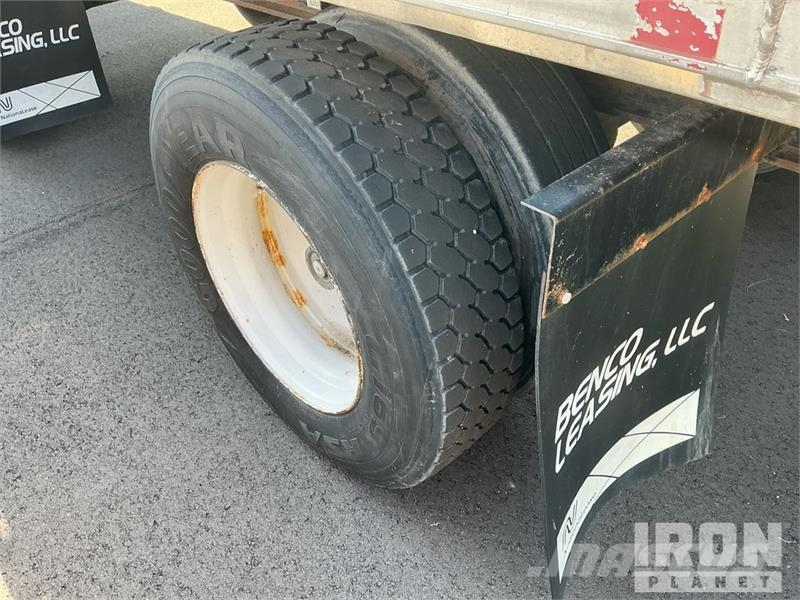 Great Dane 53 ft T/A Spread Axle Flatbed Trailer Remolques de cama baja