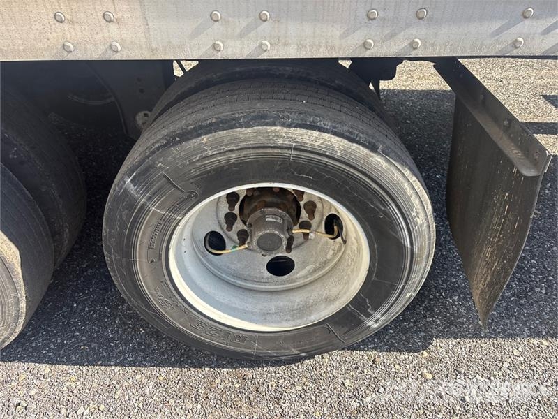 Great Dane CCC-3314-21053 53 ft x 102 in T/A Van Trailer Причепи-фургони