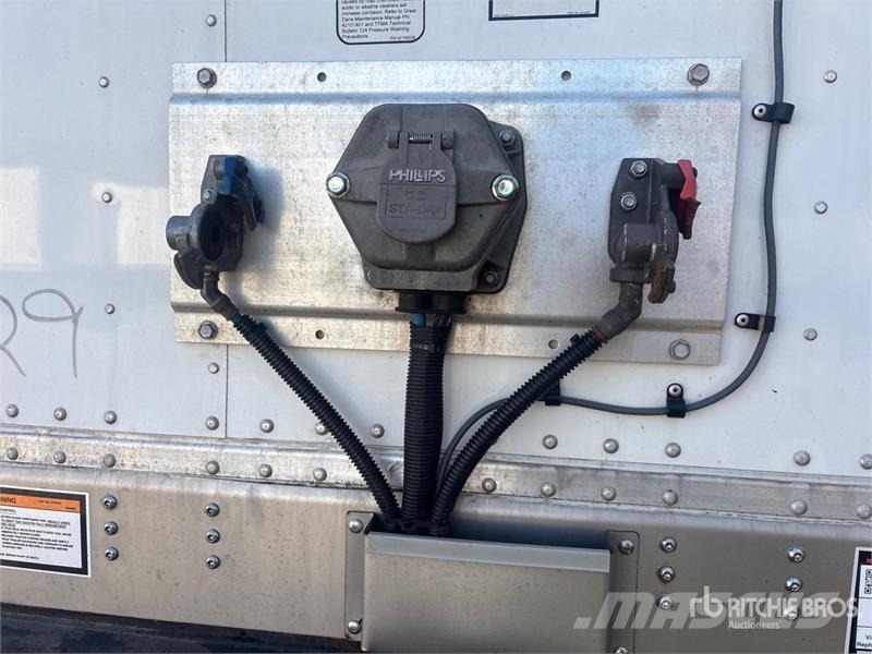 Great Dane CCC-3314-21053 53 ft x 102 in T/A Van Trailer Причепи-фургони