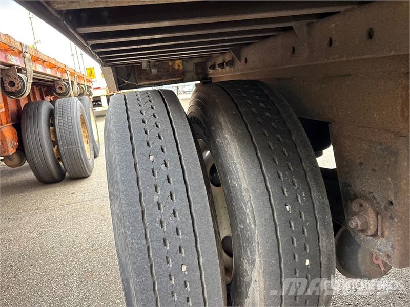 Great Dane ECM-1112-11132 32 ft x 102 in S/A Refrigerated Tra Temperature controlled semi-trailers