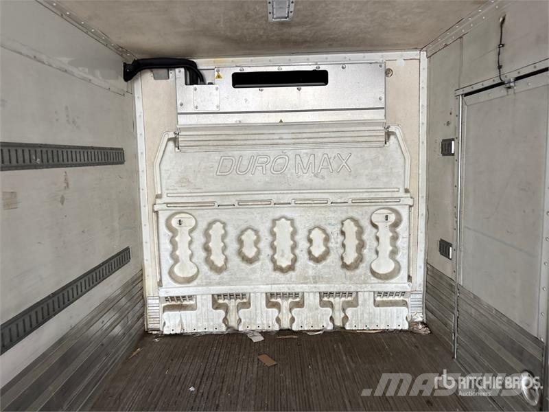 Great Dane ECM-1112-11132 32 ft x 102 in S/A Refrigerated Tra Temperature controlled semi-trailers