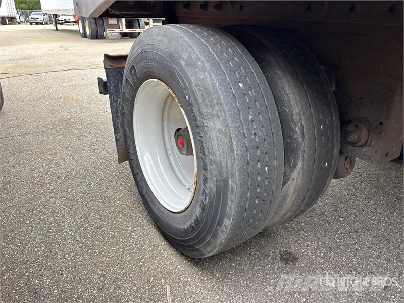 Great Dane ECM-1112-11132 32 ft x 102 in S/A Refrigerated Tra Temperature controlled semi-trailers