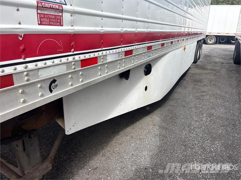 Great Dane ESS-1114-31053 53 ft x 102 in T/A Refrigerated Tra Temperature controlled semi-trailers