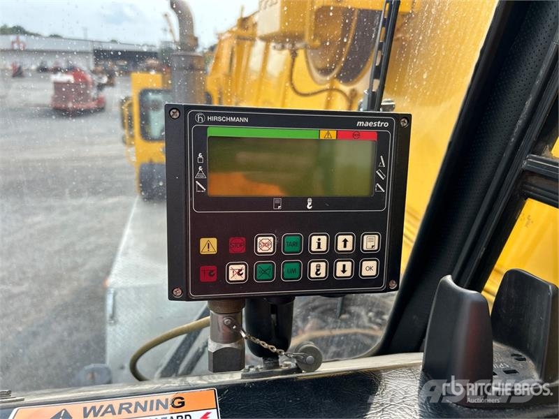 Grove TMS750B Roomikkraanad