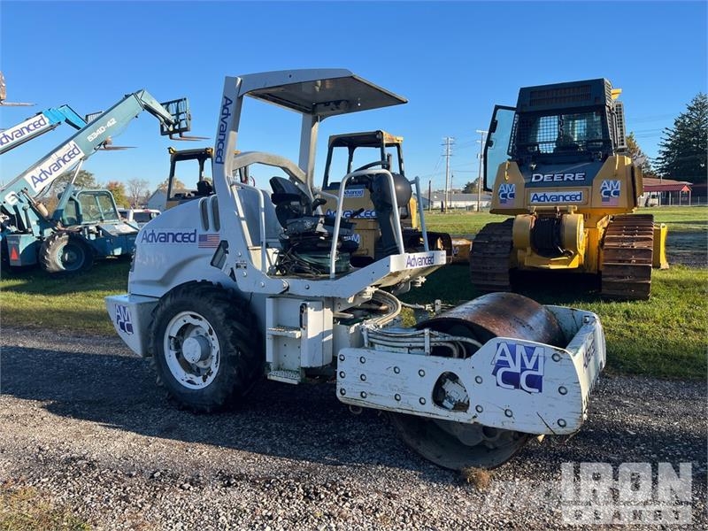 Hamm 3205 Smooth Drum Compactor Single drum rollers