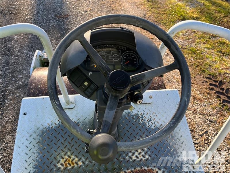 Hamm 3205 Smooth Drum Compactor Single drum rollers