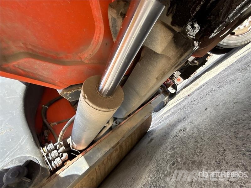 Hamm HD+ 110 VV Double Drum Roller Rolos compactadores de tambor duplo