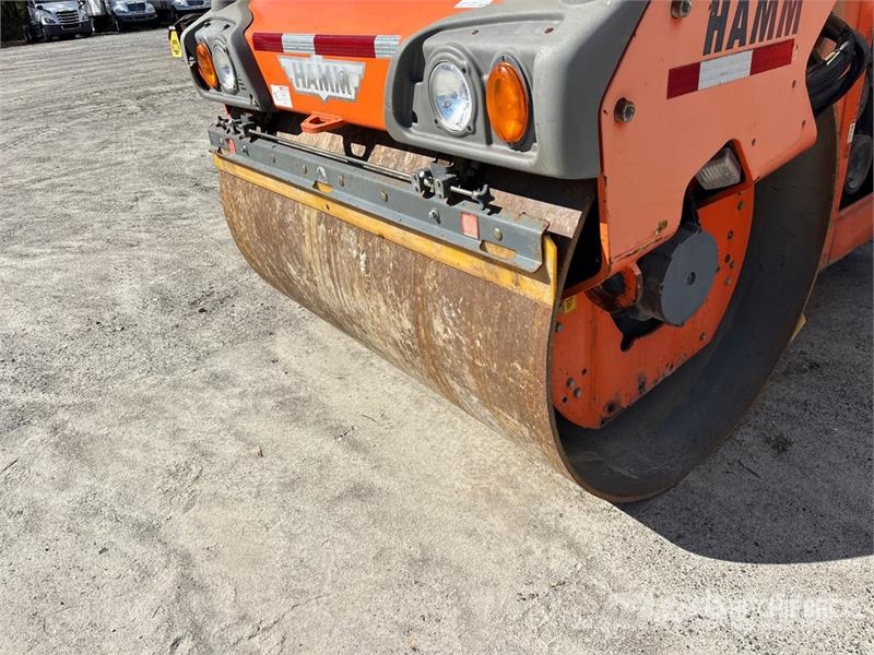Hamm HD+ 110 VV Double Drum Roller Rolos compactadores de tambor duplo