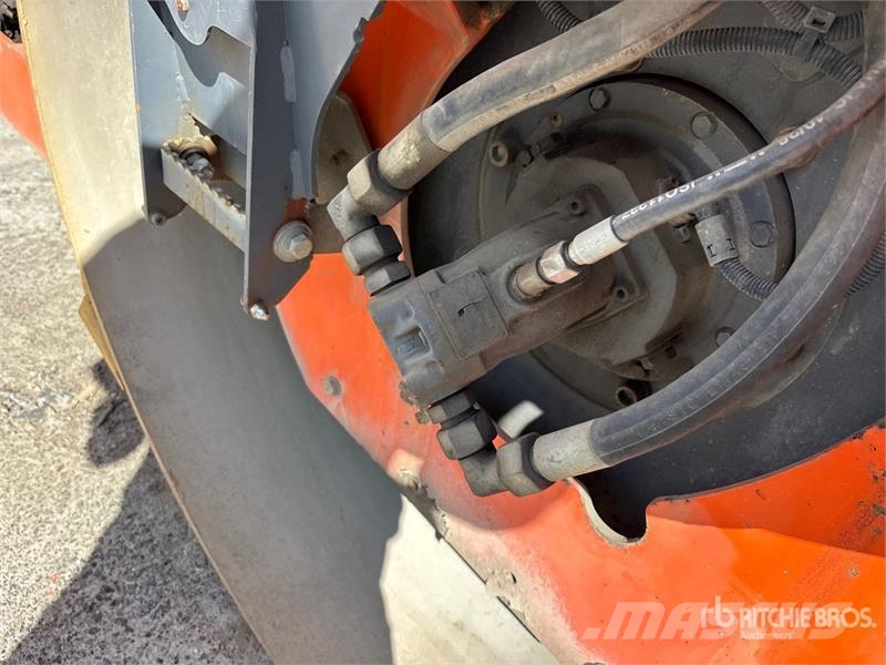 Hamm HD110VVHF مداحل ثنائية الاسطوانة