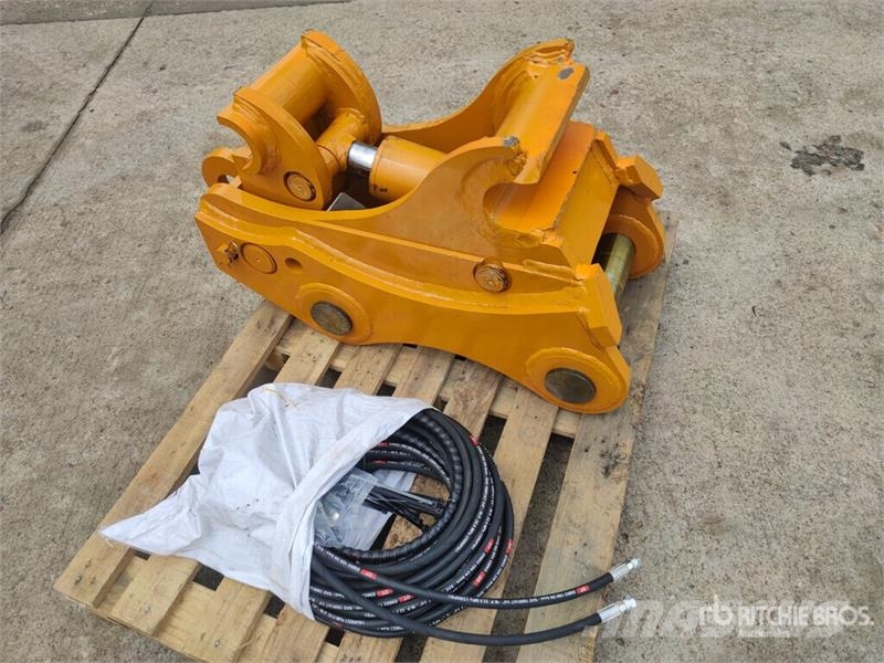 Handy HEC320 Excavator Coupler - Fits Cat 320 (Unused) Quick connectors