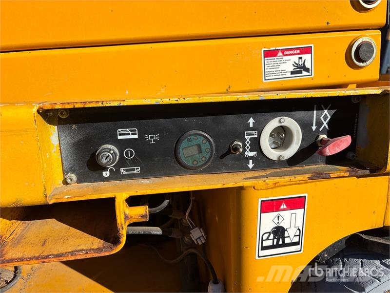 Haulotte 3347E Electric Scissor Lift (Inoperable) Elevadores de tesoura